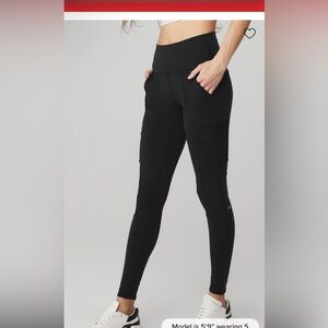 Alo Yoga NWT SOLD OUT High Waist Cargo Leggings Small